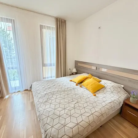 Dkapartments Diamond Bay Апартамент Слънчев бряг
